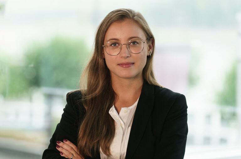 Christine Thelen-Anwalt-Rechtsanwalt-Kanzlei-MTR Legal Rechtsanwälte